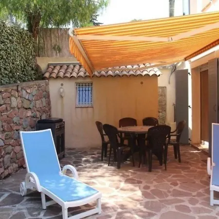 Prázdninový dům House Domaine La Baumette 42 *